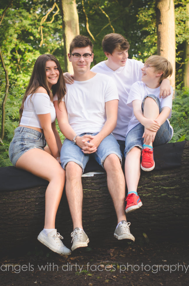 natural family photography set in woods in welwyn garden city