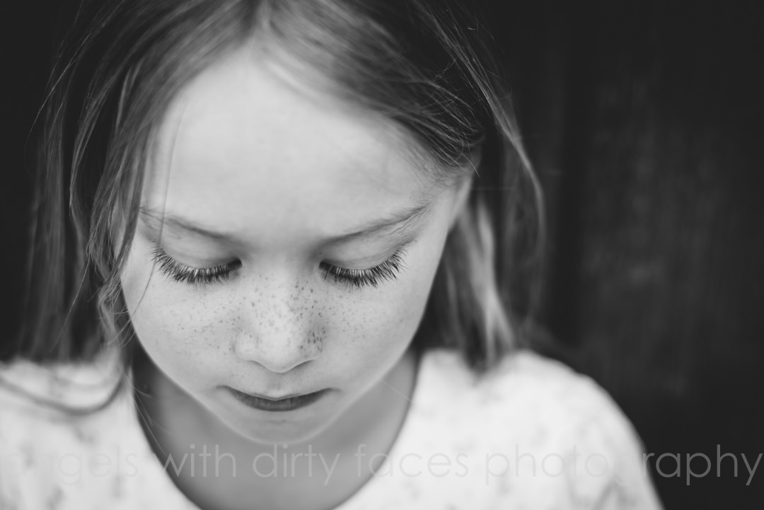 family photographer in welwyn garden city close up portrait of young girl