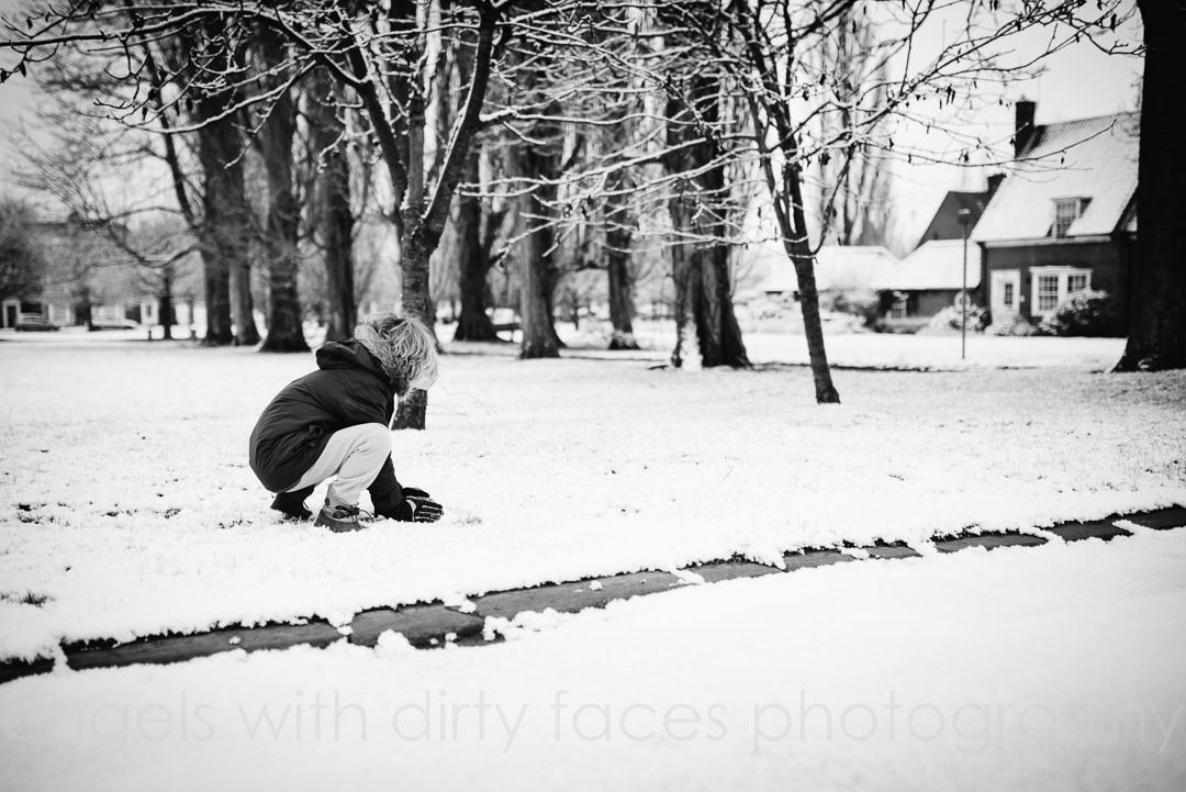 Hertfordshire Child Photographer Snowy Photo Shoot