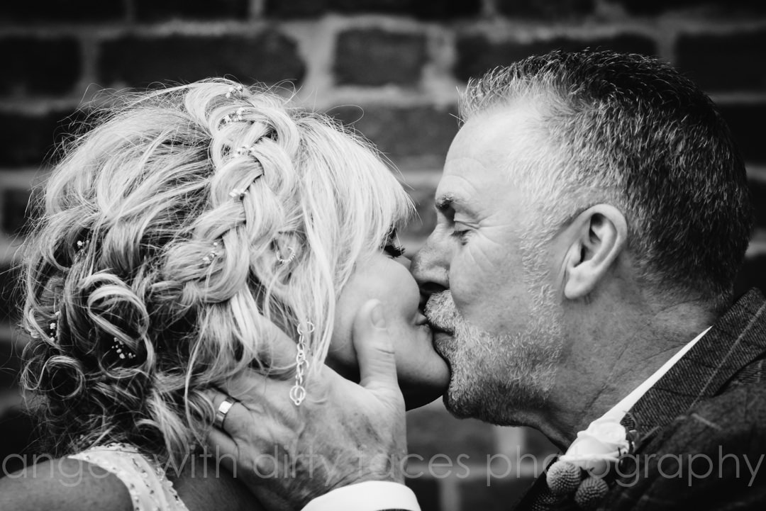 first kiss hertfordshire wedding photographer