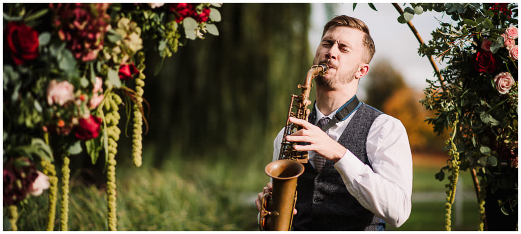 hertfordshire musician gives tips on choosing music for your summer wedding